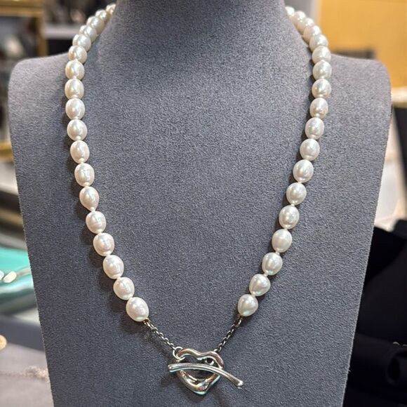 Authentic Tiffany & Co. Elsa Peretti open heart Sterling pearl necklace 16” - Picture 1 of 3